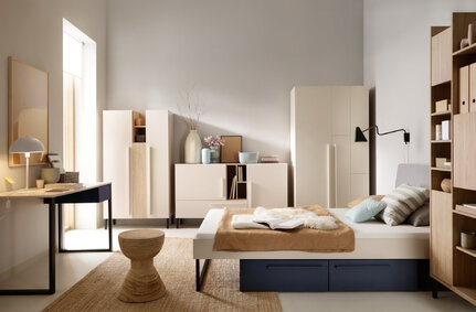 Komoda SE06 pieskovo béžová/dub olejovaný/kráľovská modrá 155x40x90