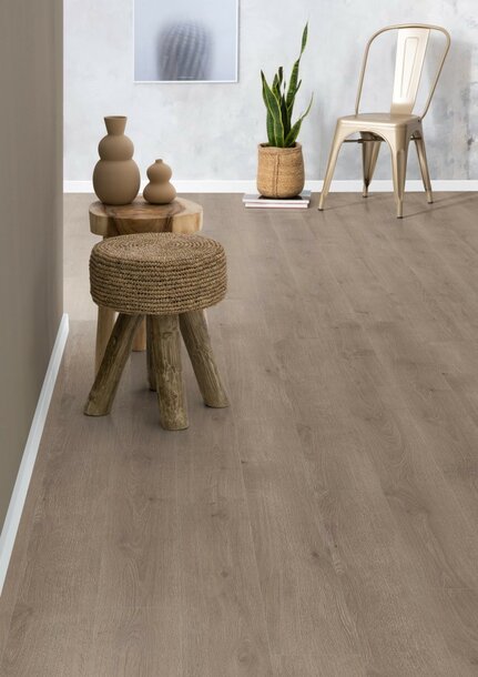 Laminátová podlaha Dub Newbury tmavý AQUA