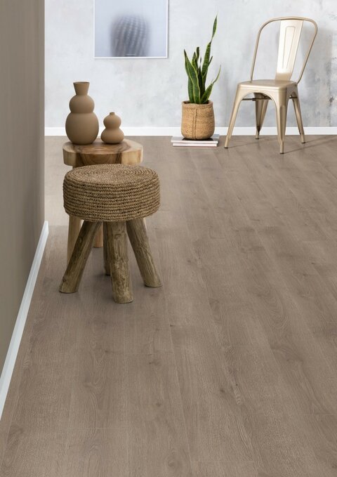 Laminátová podlaha Dub Newbury tmavý AQUA