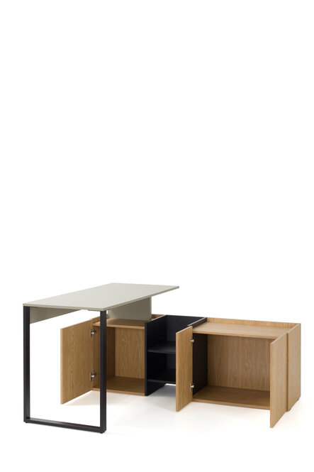 Písací stôl SE08 L/P eukalyptus/dub baltský/čierny onyx 145x135x74,5