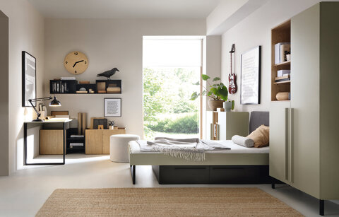 Regál SE03 eukalyptus/dub baltský/čierny onyx 80x40x195