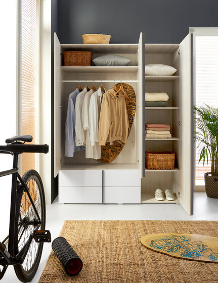 Šatníková skriňa RM01 dub wilton biely/biela/antracit 150x50x195